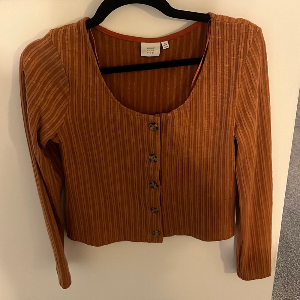Auburn color button up blouse size medium like new!